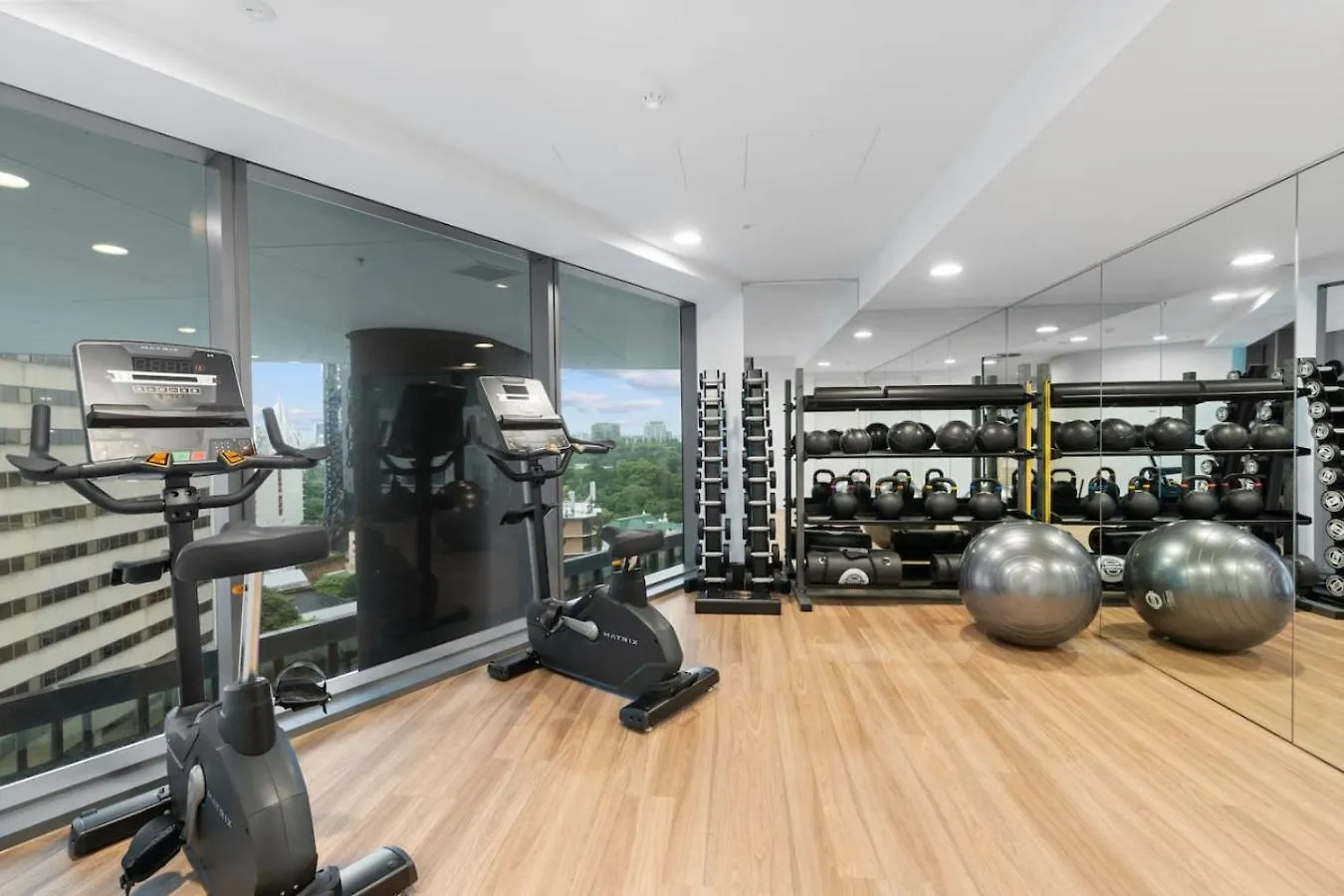 1 Bedroom Apartment In Queens Wharf Brisbane