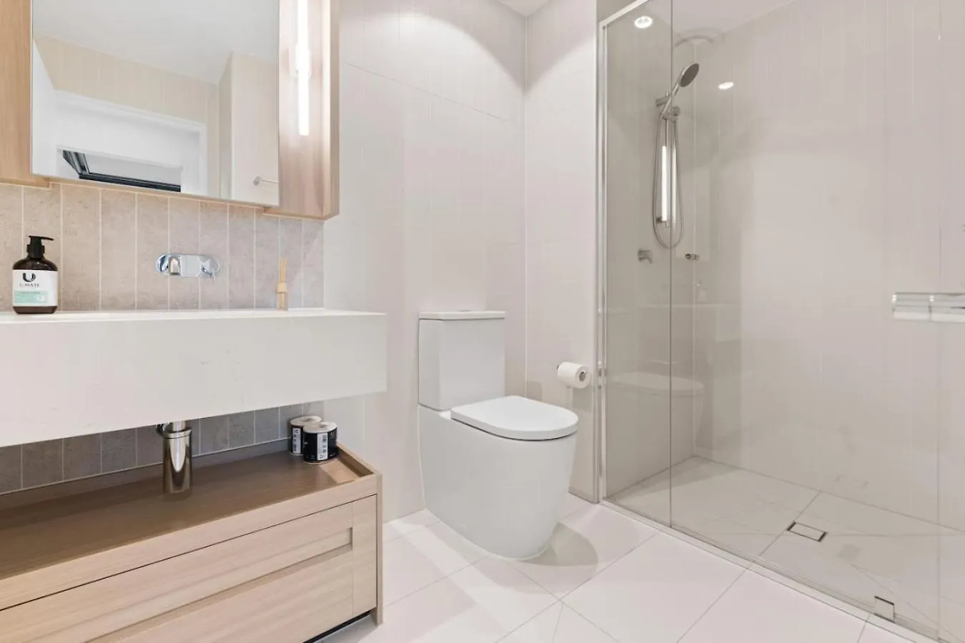 1 Bedroom Apartment In Queens Wharf Brisbane