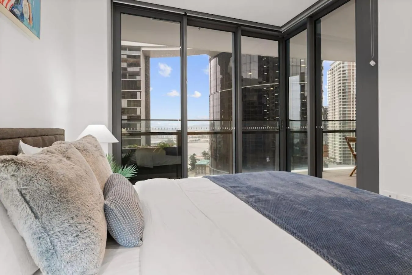 1 Bedroom Apartment In Queens Wharf Brisbane