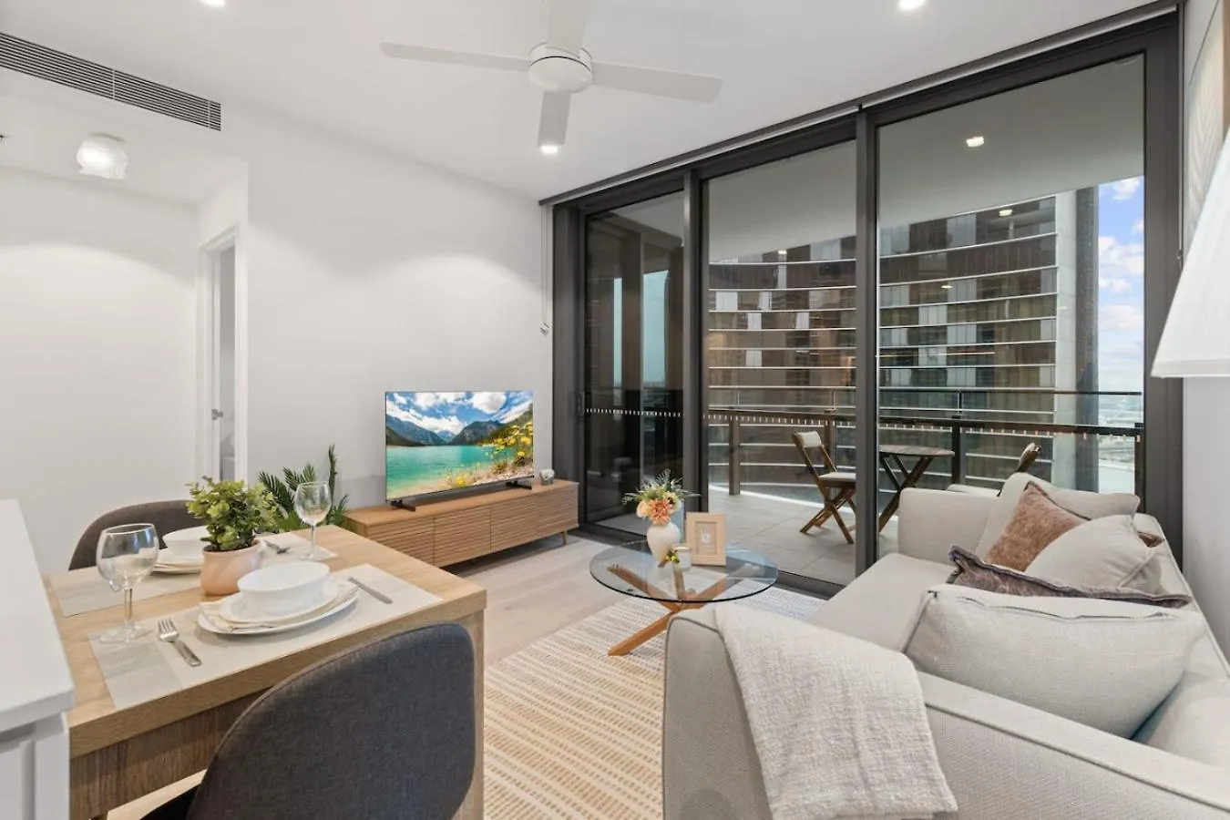 1 Bedroom Apartment In Queens Wharf Brisbane