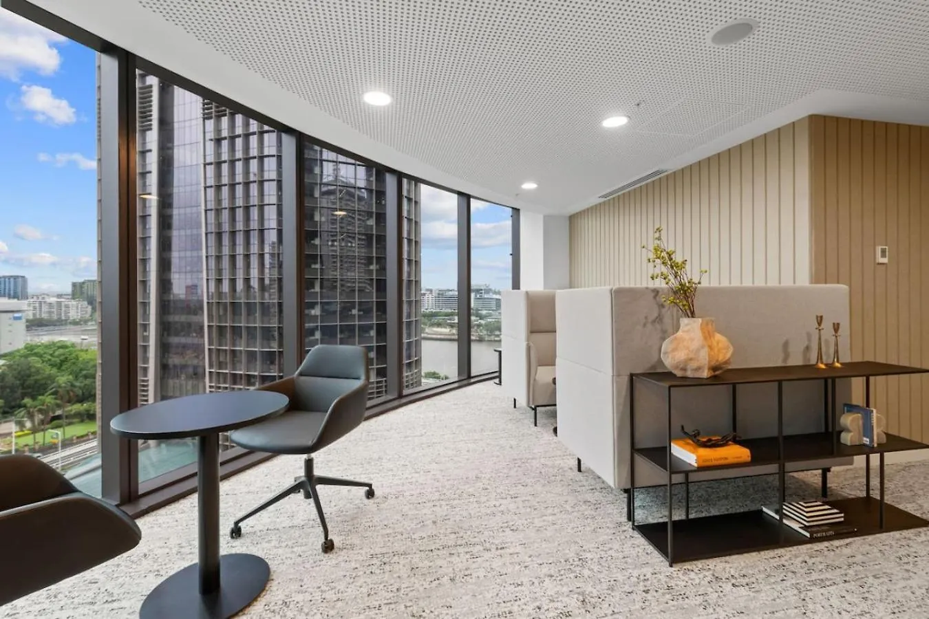 1 Bedroom Apartment In Queens Wharf Brisbane