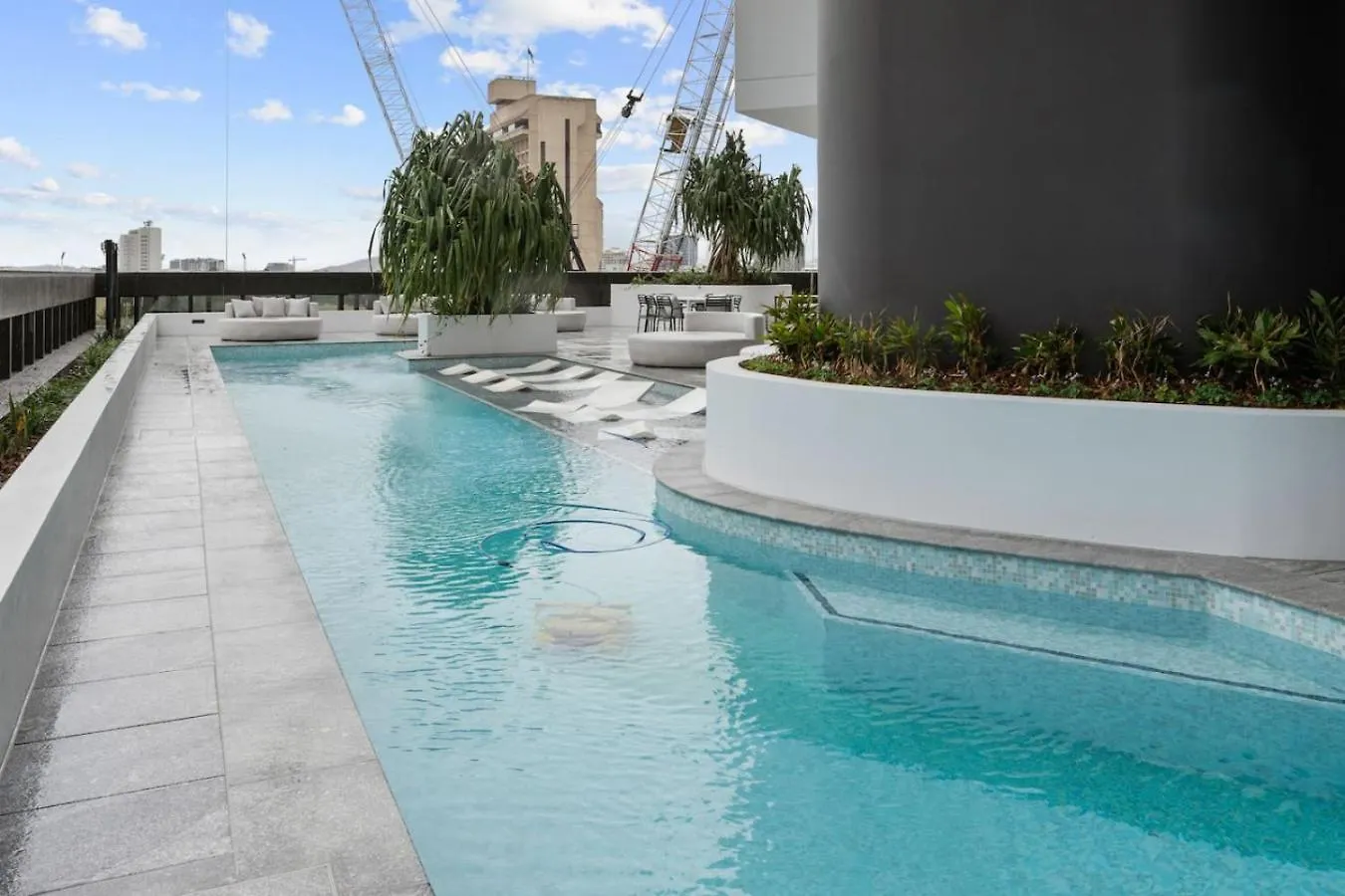 1 Bedroom Apartment In Queens Wharf Brisbane